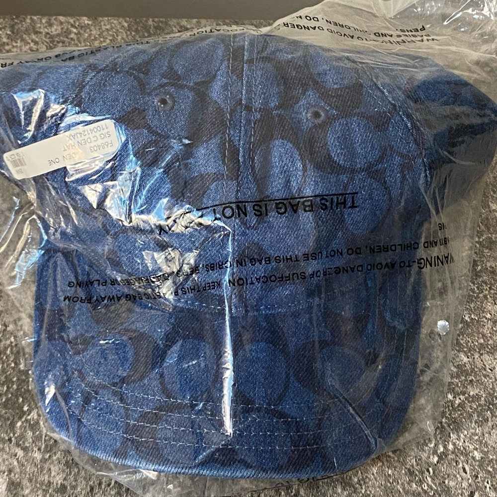 Authentic Coach baseball cap